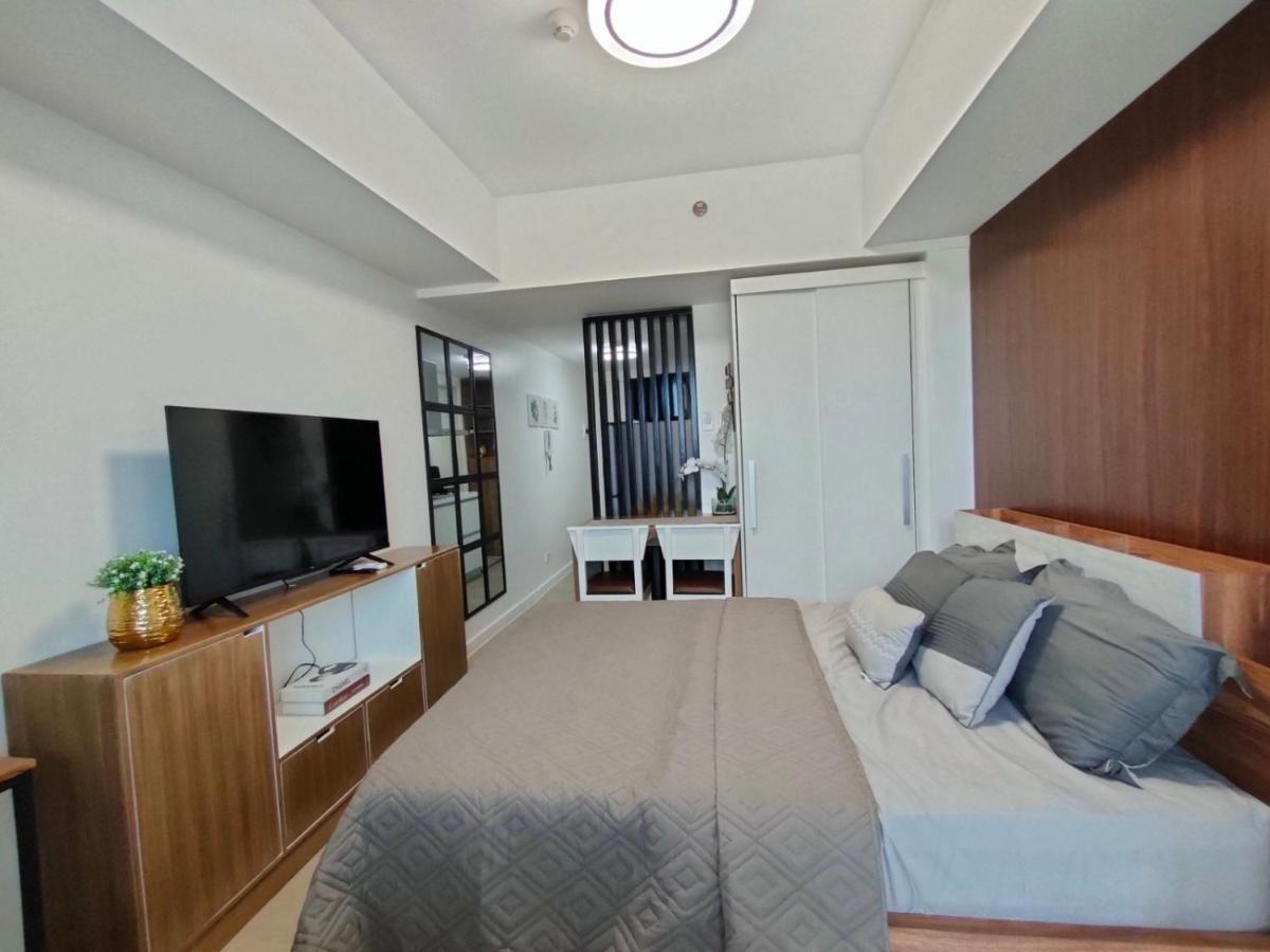 The Aces Crib At Azure North Pampanga Aparthotel Exterior photo