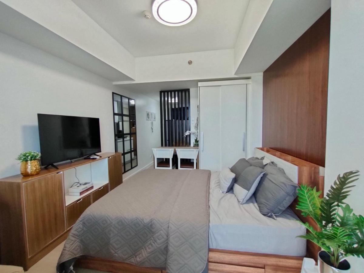 The Aces Crib At Azure North Pampanga Aparthotel Exterior photo