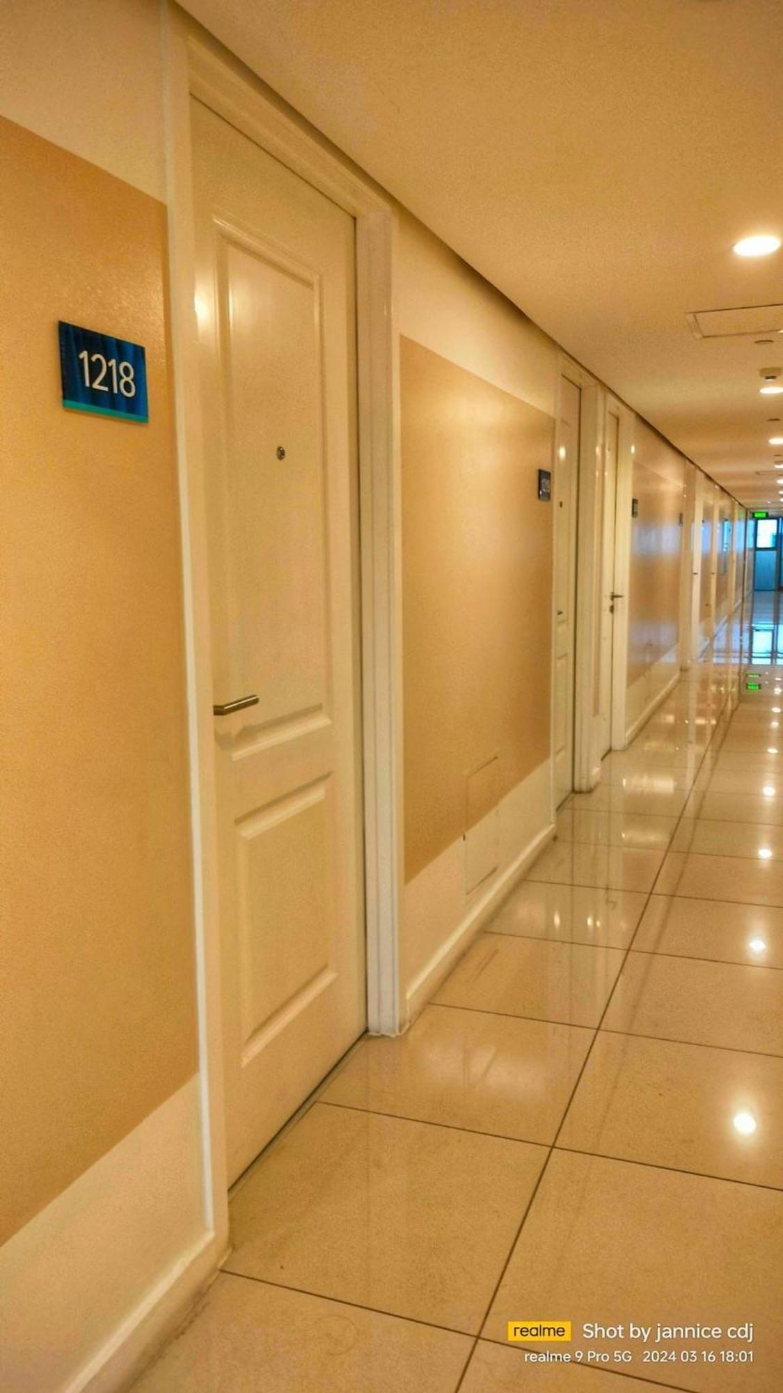 The Aces Crib At Azure North Pampanga Aparthotel Exterior photo