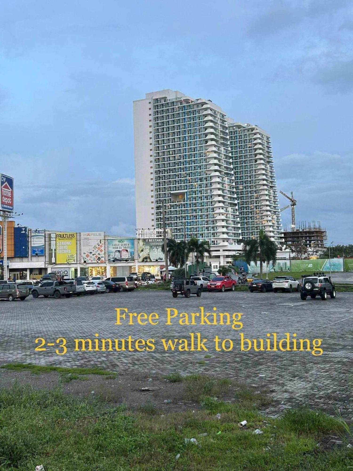 The Aces Crib At Azure North Pampanga Aparthotel Exterior photo